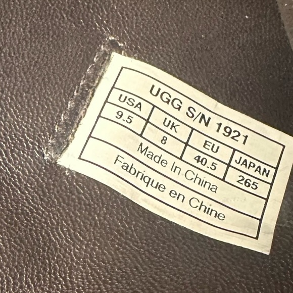 UGG Australia Amberlee Espresso Leather Equestrian Style Boots, Size 9.5 - Picture 14 of 15